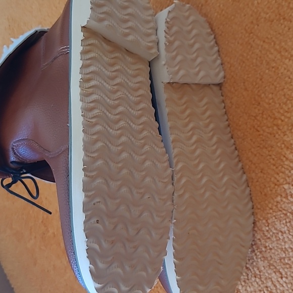 Brown Leather Boots with Shearling Lining - Picture 3 of 3